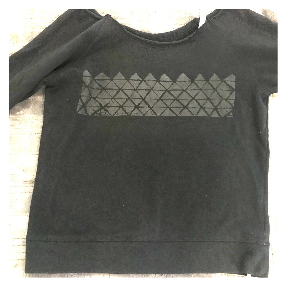 Fabletics Black off the shoulder 3/4 sweater